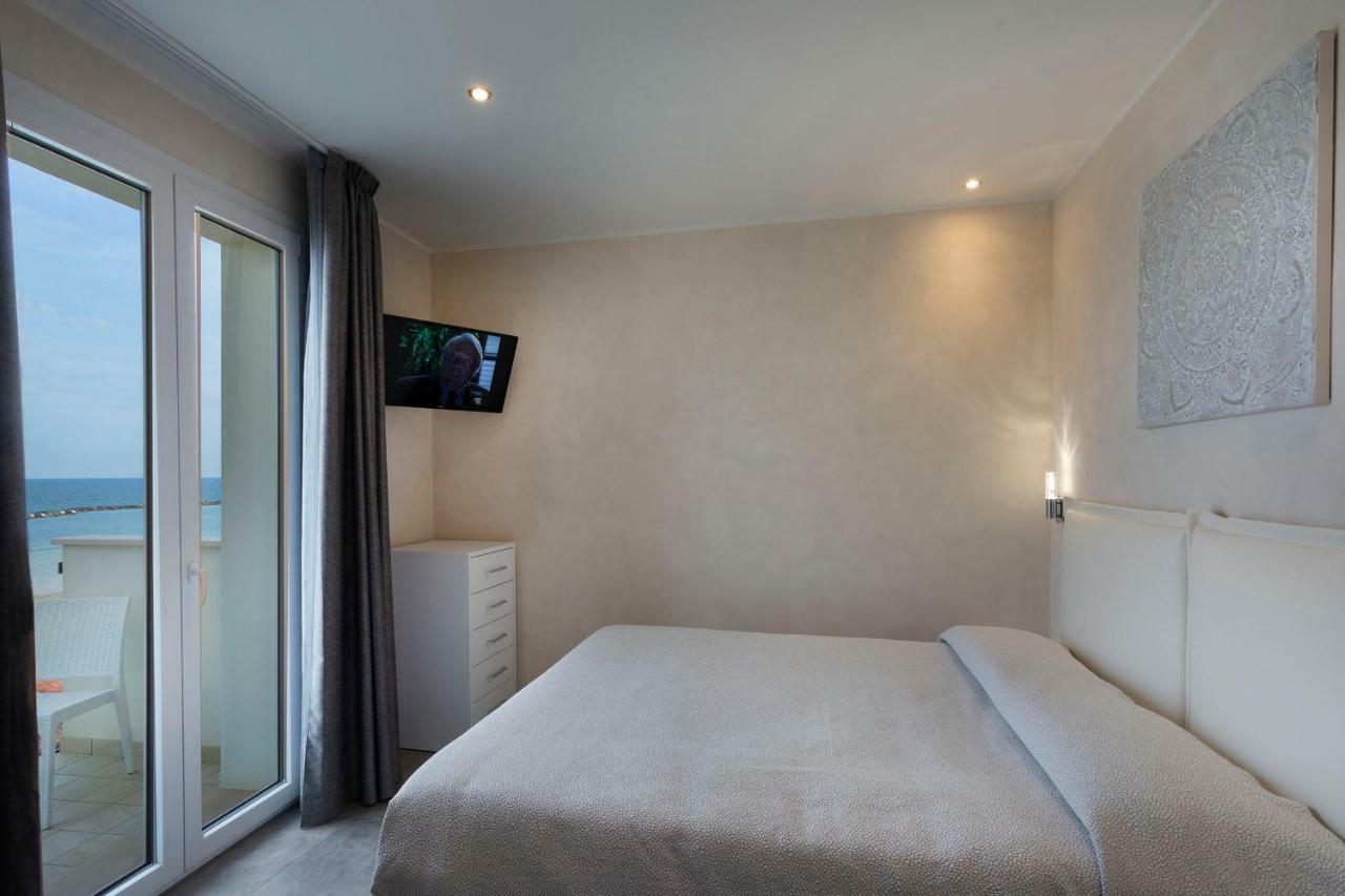 White Suite & Apartments Bellaria-Igea Marina Exterior foto